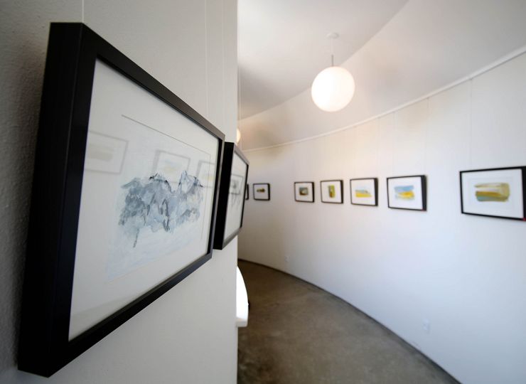 Bovbjerg Fyr udstiller kunstnere med lokalt islæt 